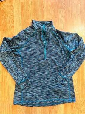 Women’s Rab Quarter Zip size Large